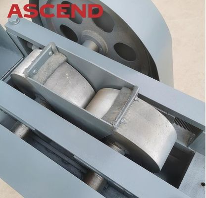 Small Lab Double Roller Crusher Machine To Crush Iron Gold Copper Ore Stone For Laboratory Testing